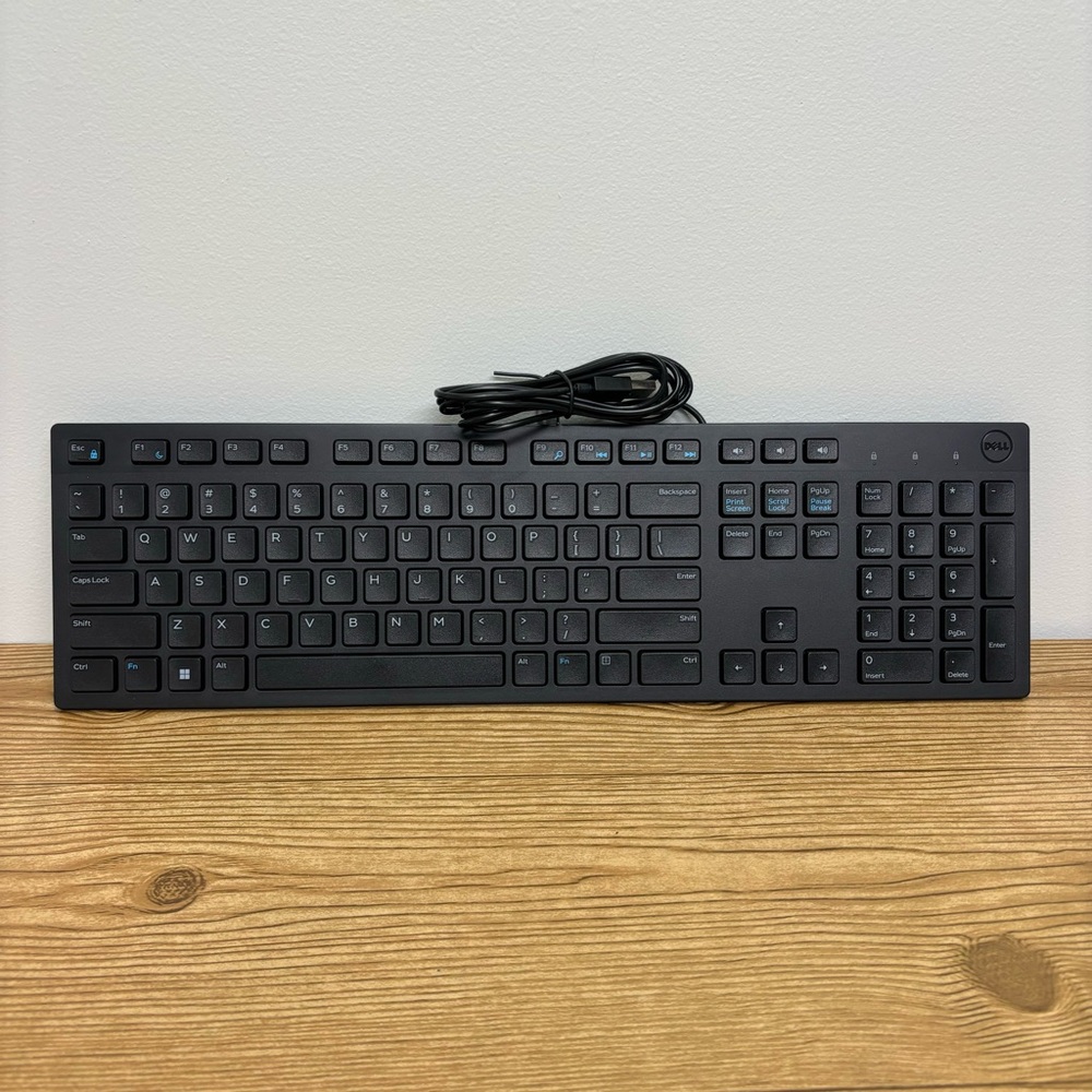 Dell Dell USB Wired Keyboard Model KB216t With Riser Clips